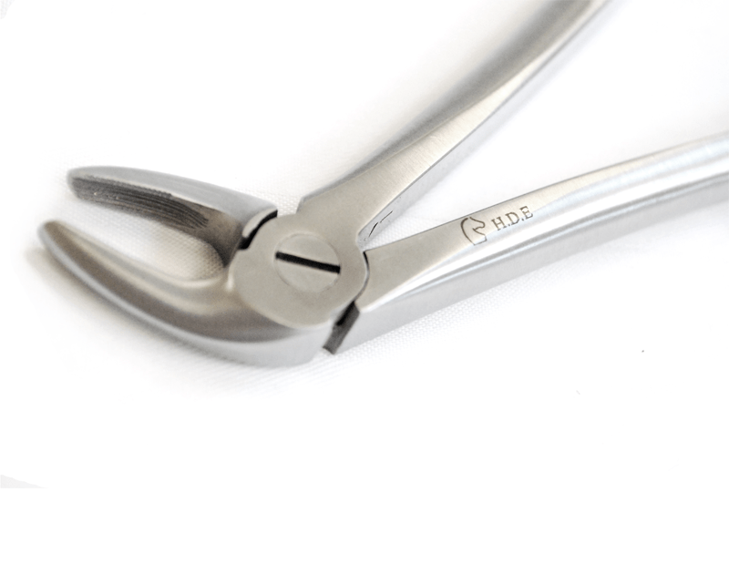 45° forceps close up