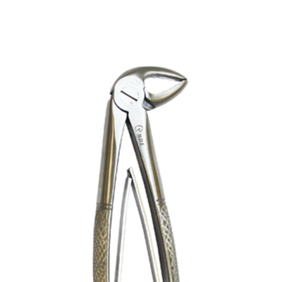 90° Curved Forceps Closed Close-Up