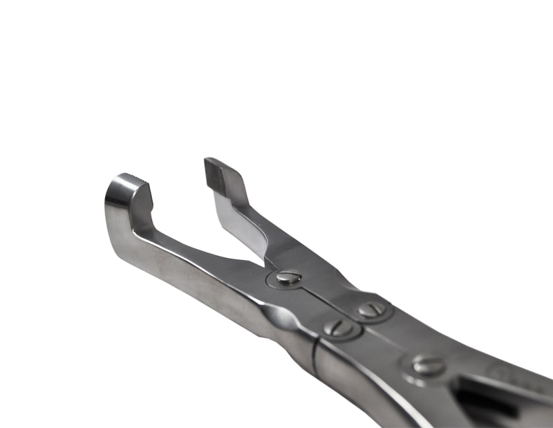 Articulated Capps Forceps - Close-Up
